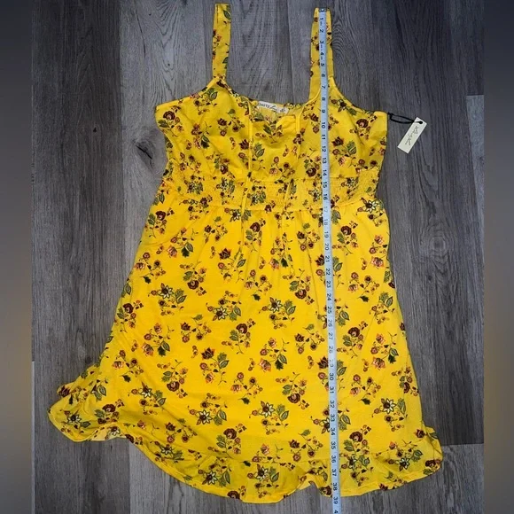 NWT Liberty Love Sunshine Yellow Floral Sundress Size 2X - Picture 5 of 9
